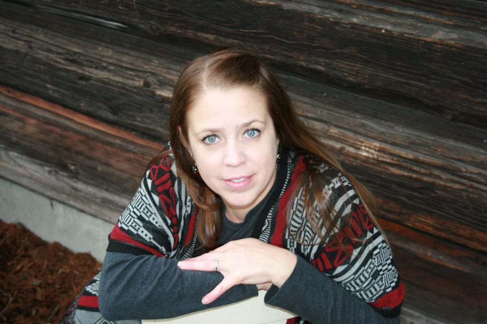Julie Girdner Logo