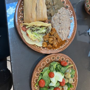 El Rey Sol Mexican Restaurant - The buffet was; Tamales, tacos, enchiladas, refried beans, chili con carne, Mexican rice, salad. I am satisfied. Quick and great service! - Delis Near Me - Crane, Texas