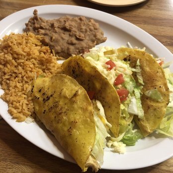 Lucy's Cafe North - Chicken taco plate and one red tamale. - Mexican Near Me - El Paso, Texas