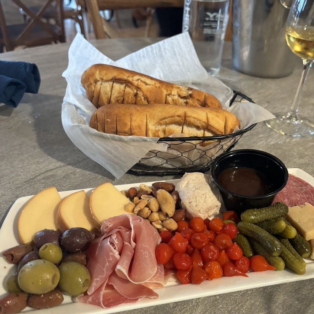 Bluemont Vineyard - Charcuterie board - Venues & Event Spaces Near Me - Bluemont, Virginia Bluemont Vineyard - Charcuterie board - Venues & Event Spaces Near Me - Bluemont, Virginia