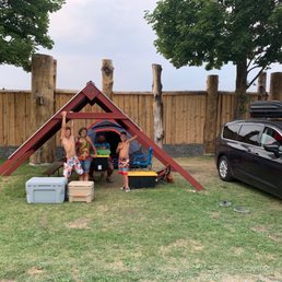 Good size sites, close to the neighboring site. Kids love the table with a cover over it.