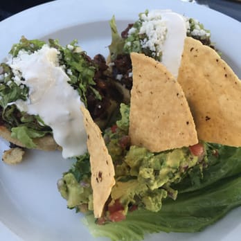 Restaurante  Nirvana - Ostrich sopes - Mexican Near Me - San Miguel de Allende, GUA