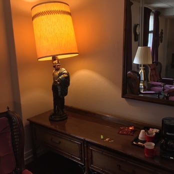 Canfield Hotel - Even the lamps have character! - Hotels Near Me - Dubuque, Iowa