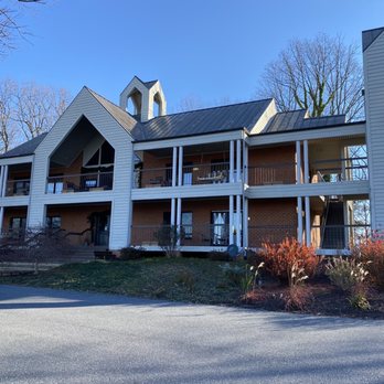 The Iris Inn - Exterior of the Inm - Hotels Near Me - Waynesboro, Virginia The Iris Inn - Exterior of the Inm - Hotels Near Me - Waynesboro, Virginia