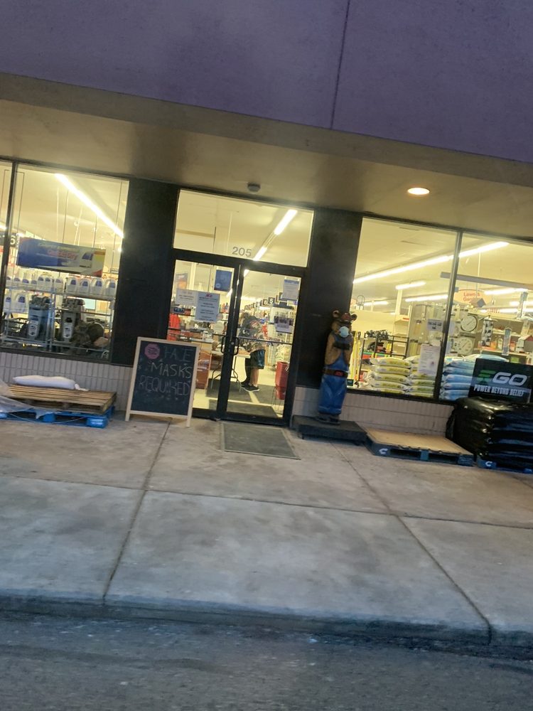 Ace Hardware, Waunakee Roadtrippers