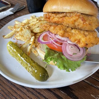 The Farm House - Crispy chicken - American Near Me - Freedom, California The Farm House - Crispy chicken - American Near Me - Freedom, California