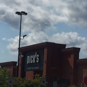 dicks sporting good brooks