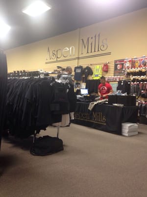 Aspen Mills Uniforms 8201 Central Ave Ne Minneapolis Mn Uniforms Mapquest