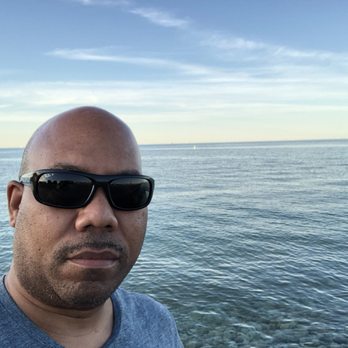 Oakwood Beach - #Chicagolife - Beaches Near Me - Chicago, Illinois