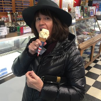 Hartigan's Ice Cream Shoppe - Ice Cream & Frozen Yogurt Near Me - Evanston, Illinois Hartigan's Ice Cream Shoppe - Ice Cream & Frozen Yogurt Near Me - Evanston, Illinois