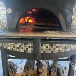 Lakeside Pizza
