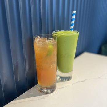 OEB Breakfast - Langley - Pineapple Grapefruit Oasis & Green Machine Smoothie - Breakfast & Brunch Near Me - Langley, British Columbia