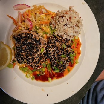 Black Pelican - Tsunami tuna - Pizza Near Me - Chesapeake, Virginia