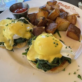 Parc - Spinach eggs Benedict - French Near Me - Philadelphia, Pennsylvania Parc - Spinach eggs Benedict - French Near Me - Philadelphia, Pennsylvania