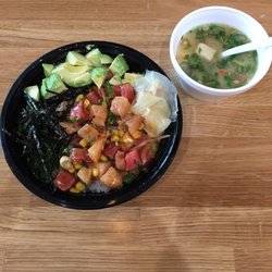 Choppa Poke - Wow! Miso soup for only 2$???