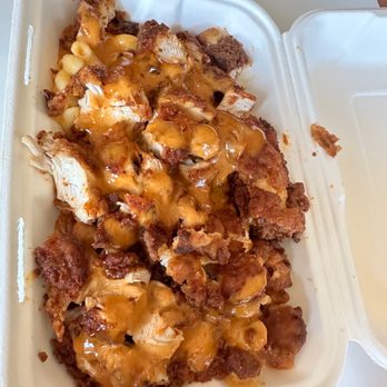 Fluffies Hot Chicken - Hackensack - fluffies filled mac and cheese - Chicken Shop Near Me - Hackensack, New Jersey
