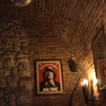 Pub Indigo - Plakat AC/DC w Indigo - Pubs Near Me - Kraków, Massachusetts Pub Indigo - Plakat AC/DC w Indigo - Pubs Near Me - Kraków, Massachusetts
