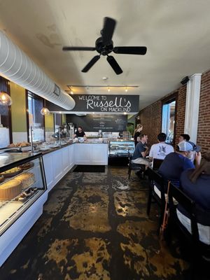 Russell's on Macklind by null