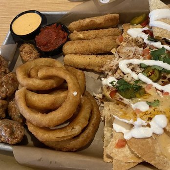 Buffalo Wild Wings - Appetizers sampler - American Near Me - Rockford, Illinois Buffalo Wild Wings - Appetizers sampler - American Near Me - Rockford, Illinois
