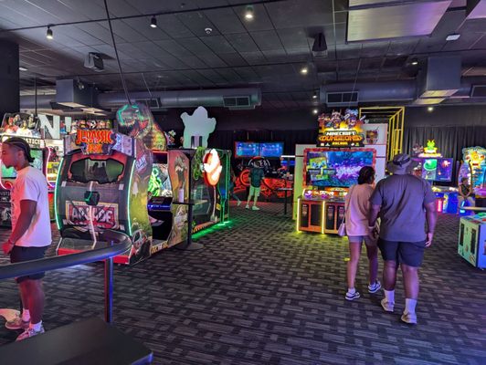 Dave & Buster's Phoenix - Scottsdale by null