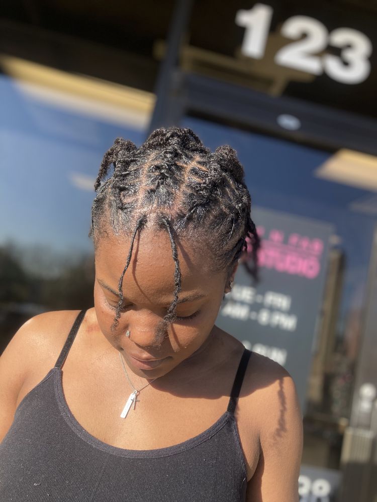 Hair is Tea with Ms Lee Logo