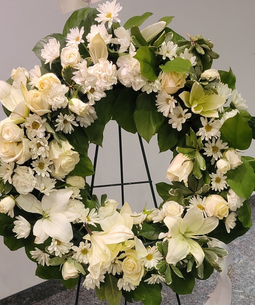 LILY’S FLORAL DESIGN & GIFTS Updated July 2024 21 Photos 423 S