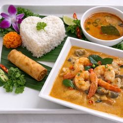 Numchokwilai - Panang shrimp