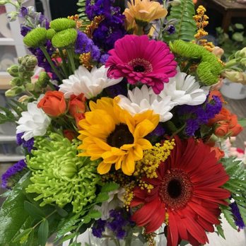 Gerryann's Flowers - Beautiful, colorful arrangement! - Florists Near Me - Lake Elsinore, California