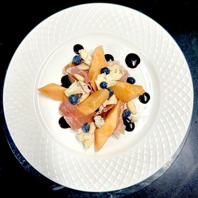 Le Bistro by null