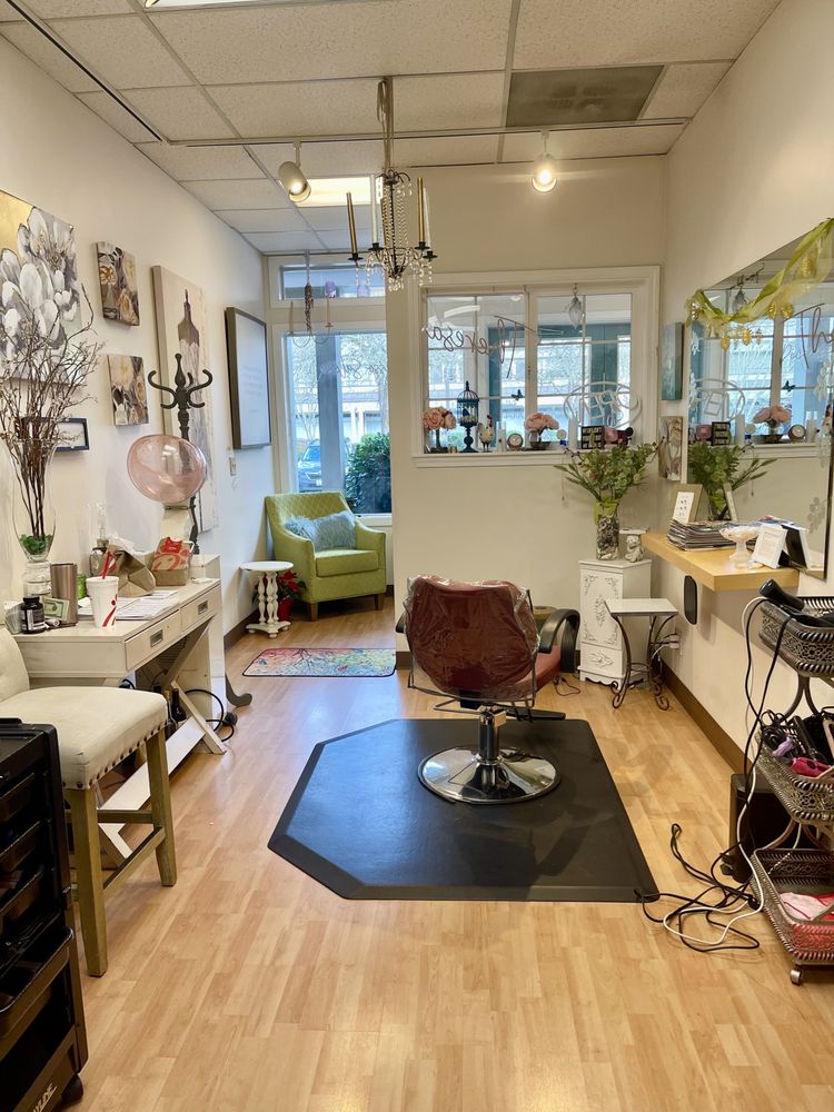 Picasso Hair Salon Logo