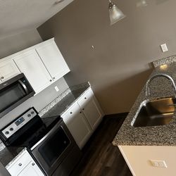 Kieler’s handyman cleaning and more - Another picture of the kitchen