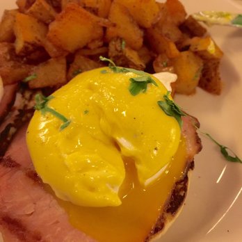 The Smith - Egg Benedict - New American Near Me - New York, New York The Smith - Egg Benedict - New American Near Me - New York, New York