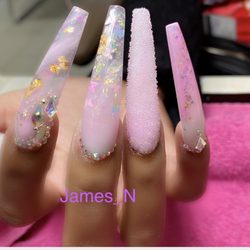 TV Nails