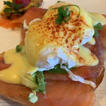 Moena Café - Cafes Near Me - Honolulu, Hawaii