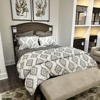 Ethan Allen - Interior Design Near Me - Virginia Beach, Virginia