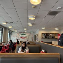 Meconi's Italian Subs - Booth or chair options