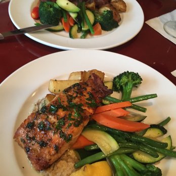 Le Fontane - Salmon and steak - Italian Near Me - Katonah, New York