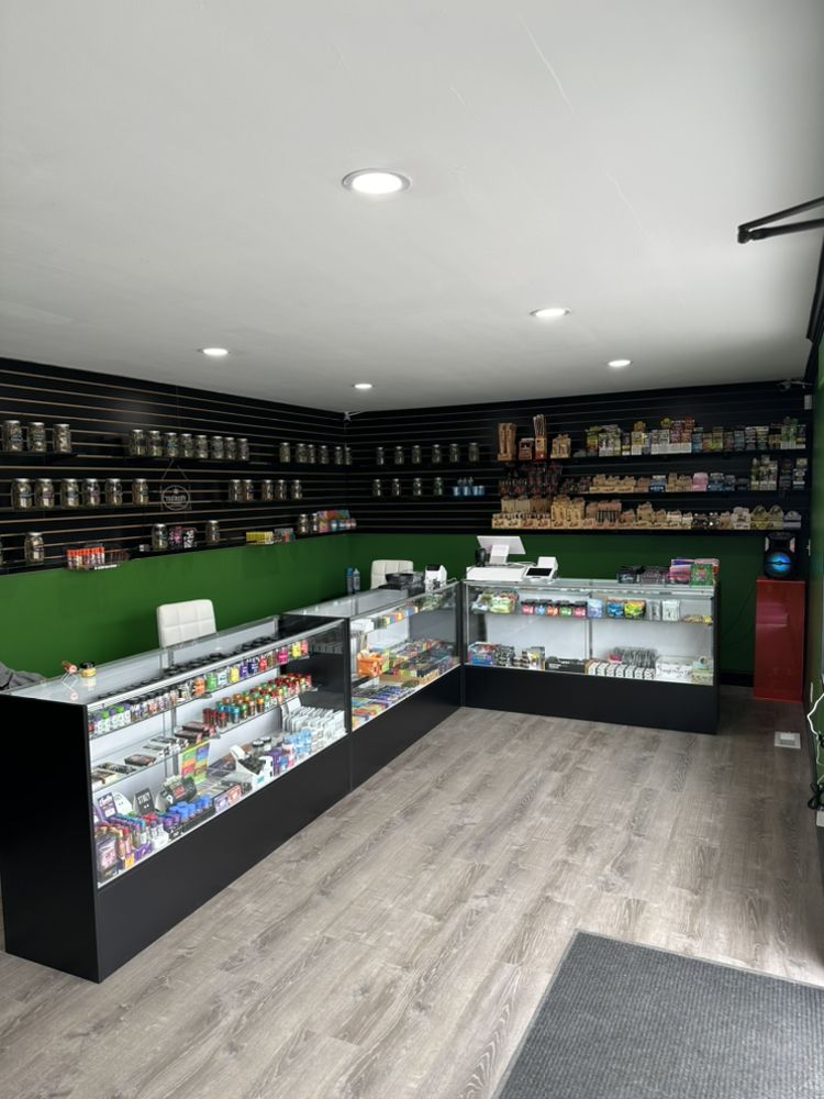 TASTEBUDZ SMOKE SHOP AND DISPENSARY Updated August 2024 115 B