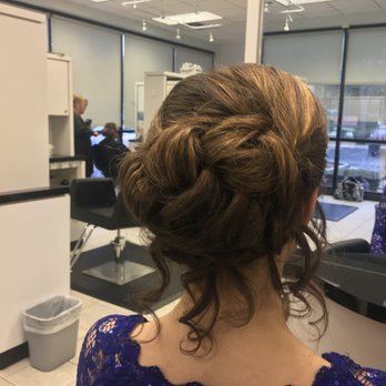 Lisa Leuzzi - On Stage Salon - Hair Stylists Near Me - Glenview, Illinois Lisa Leuzzi - On Stage Salon - Hair Stylists Near Me - Glenview, Illinois