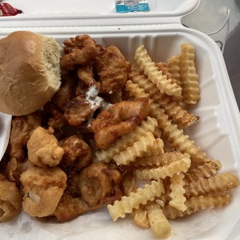 Bayley's Seafood Restaurant - a tray of food - Seafood Near Me - Scarborough, Maine
