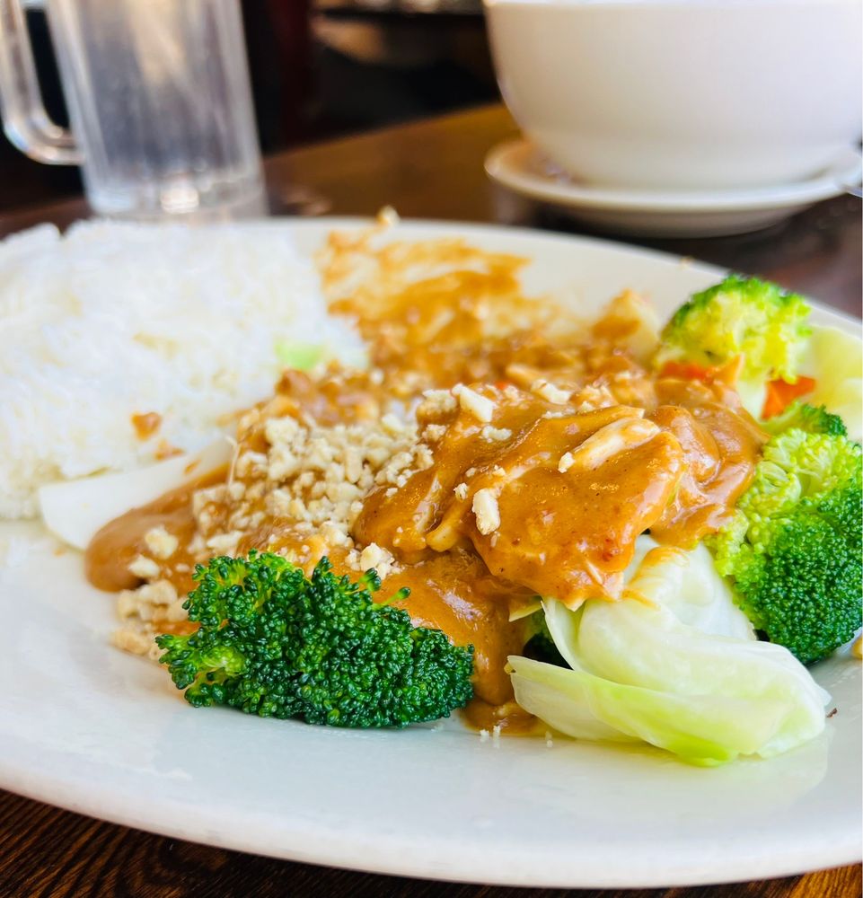 BEST THAI Updated October 2024 261 Photos & 379 Reviews 8897