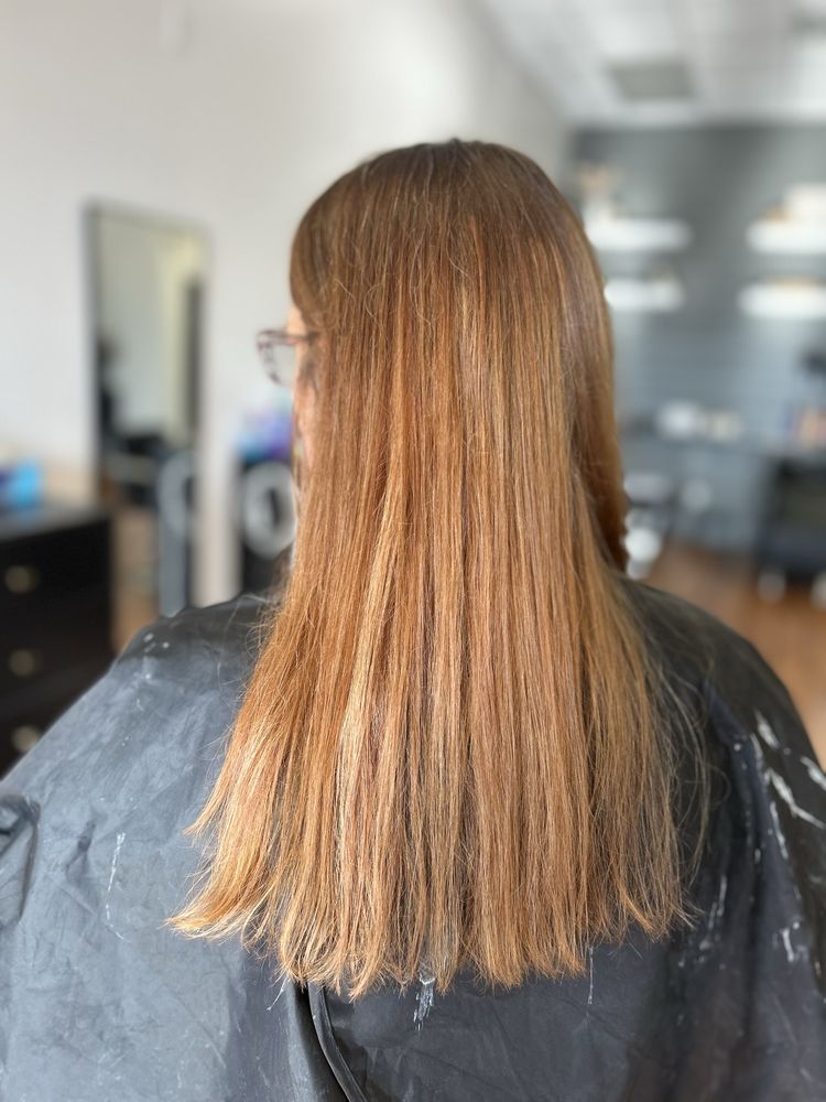 Taylor Marie beauty Logo