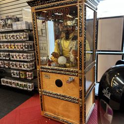 Newbury Comics - Zoltar machine
