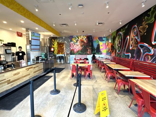 Dave’s Hot Chicken by null