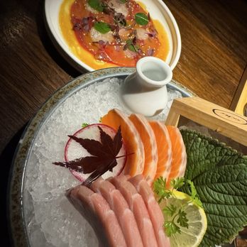 Sake Restaurant & Bar - Tuna carpaccio and salmon/bluefin tuna sashimi - Bars Near Me - The Rocks, NSW Sake Restaurant & Bar - Tuna carpaccio and salmon/bluefin tuna sashimi - Bars Near Me - The Rocks, NSW