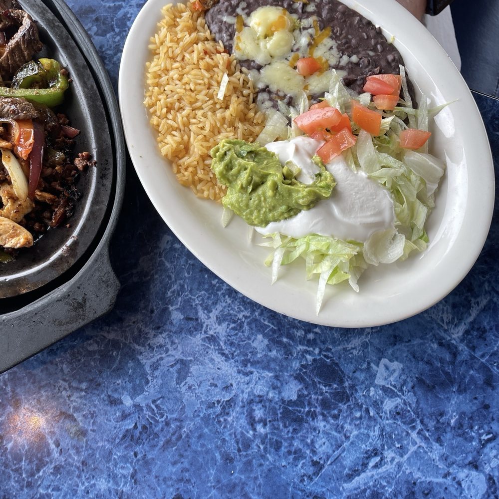 El Sabor Mexicano - Sides for fajita - Mexican Near Me - Williamsburg, Virginia El Sabor Mexicano - Sides for fajita - Mexican Near Me - Williamsburg, Virginia