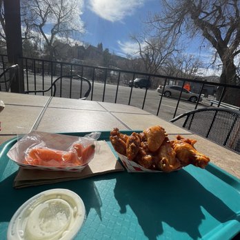 Willy's Wings - A great view - Barbeque Near Me - Morrison, Colorado