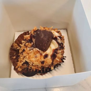 Cupcake & Espresso Bar - Mounds cupcake - Bakeries Near Me - Riverside, California