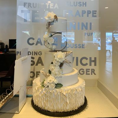 Sweet Hut Bakery & Cafe by null