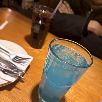 Applebee's Grill + Bar - Blue Raspberry Rainbow & Pepsi - American Near Me - Valley Stream, New York